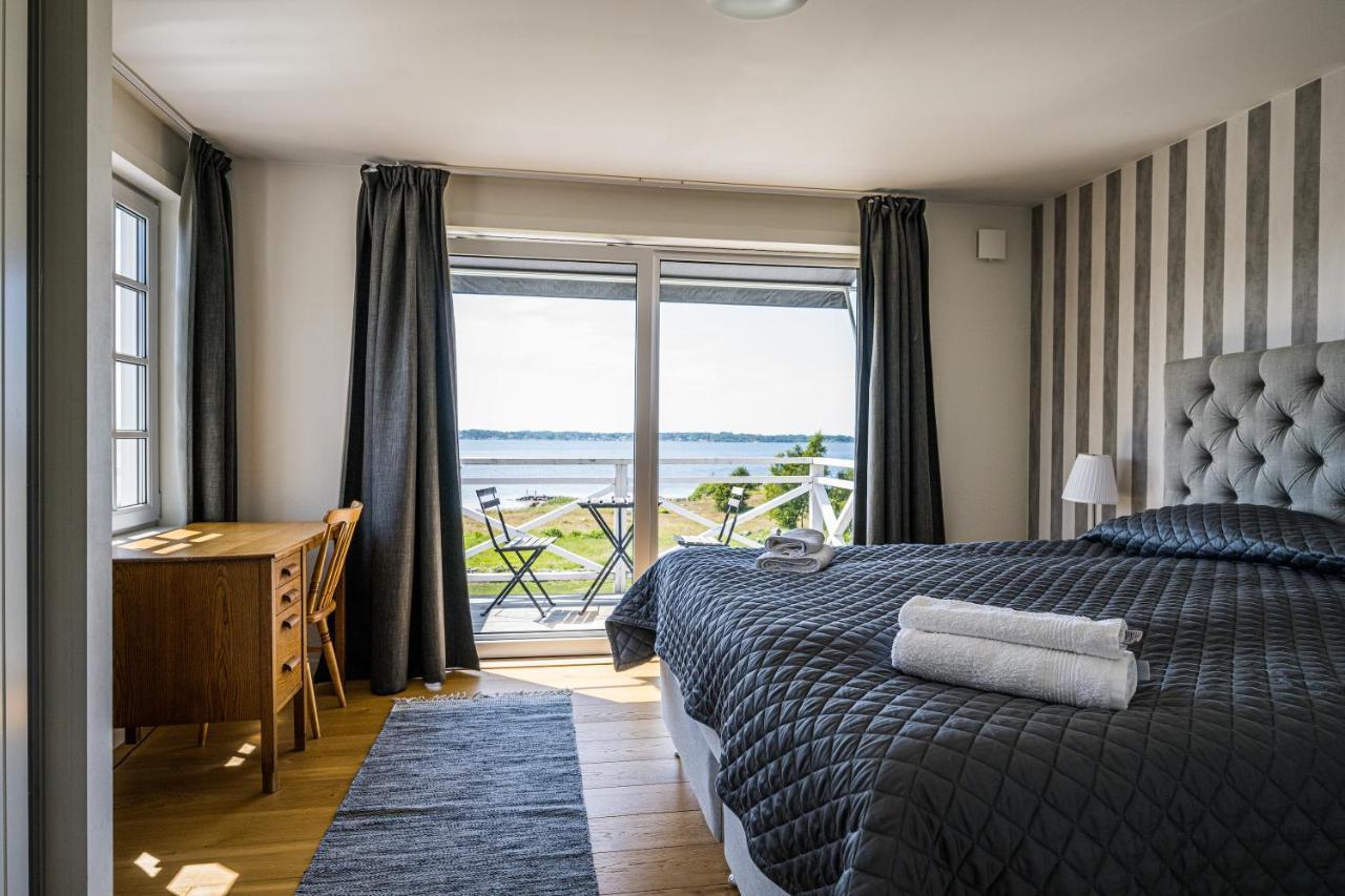 Exclusive Tranquil Villa By The Sea, Boat Available Drottningskar Luaran gambar