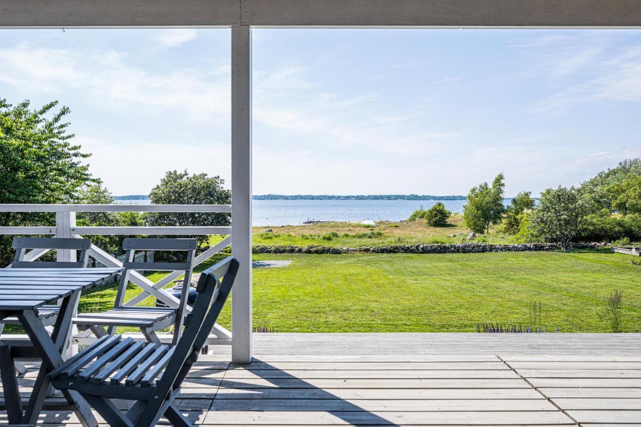 Exclusive Tranquil Villa By The Sea, Boat Available Drottningskar Luaran gambar